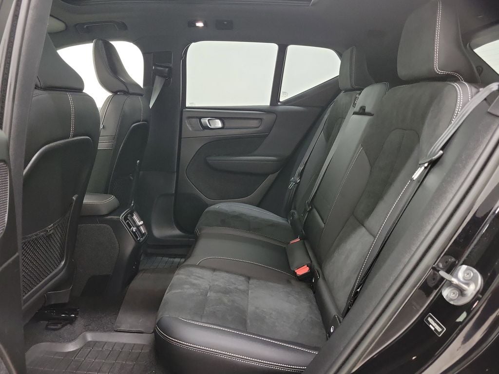 2023 Volvo XC40 Recharge Pure Electric Twin Plus