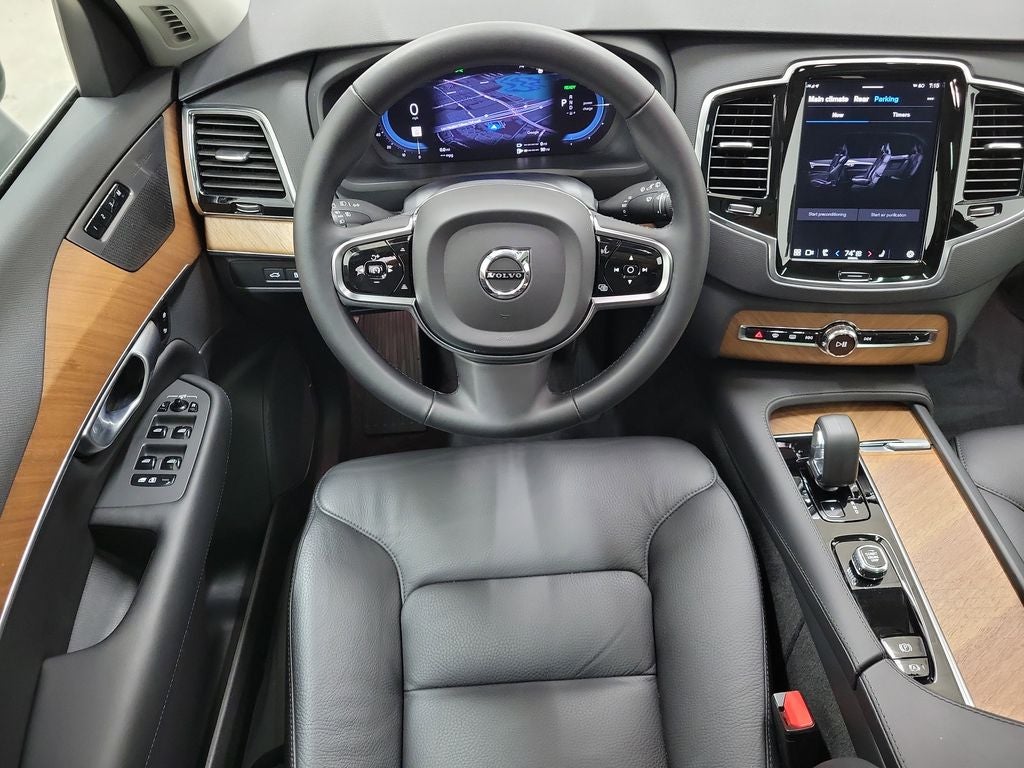 2024 Volvo XC90 Recharge Plug-In Hybrid T8 Plus Bright Theme 7 Passenger