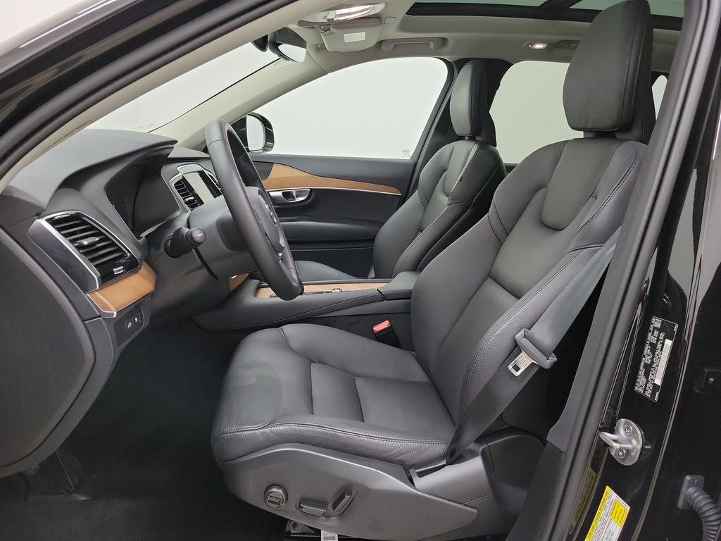 2024 Volvo XC90 Recharge Plug-In Hybrid T8 Plus Bright Theme 7 Passenger