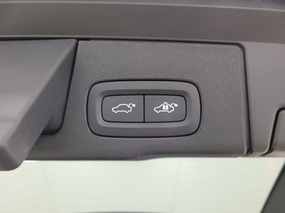 2024 Volvo XC60 Recharge Plug-In Hybrid T8 Plus Dark Theme