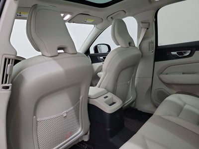 2024 Volvo XC60 Recharge Plug-In Hybrid T8 Plus Dark Theme