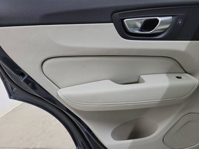 2024 Volvo XC60 Recharge Plug-In Hybrid T8 Plus Dark Theme