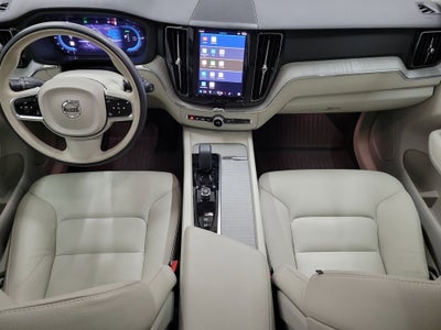 2024 Volvo XC60 Recharge Plug-In Hybrid T8 Plus Dark Theme