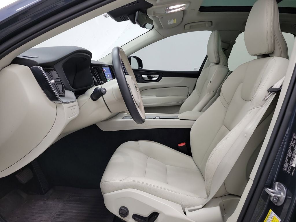 2024 Volvo XC60 Recharge Plug-In Hybrid T8 Plus Dark Theme