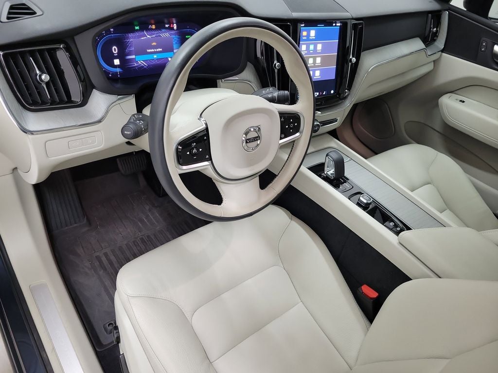 2024 Volvo XC60 Recharge Plug-In Hybrid T8 Plus Dark Theme