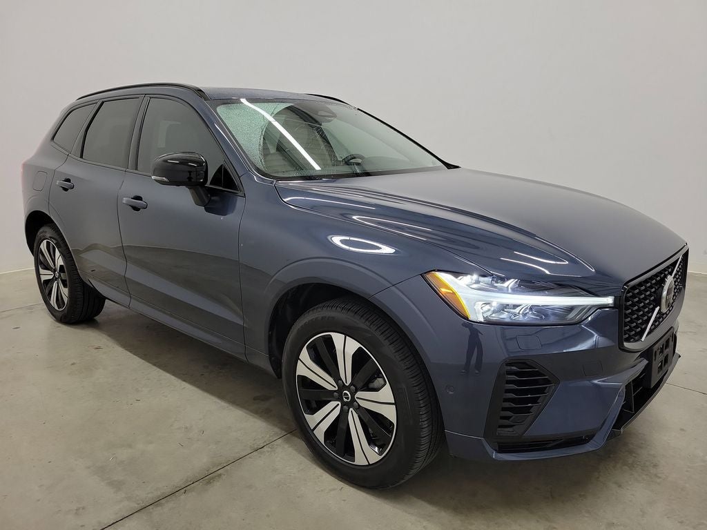 2024 Volvo XC60 Recharge Plug-In Hybrid T8 Plus Dark Theme