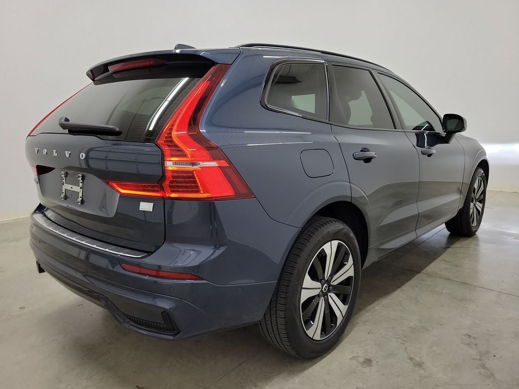 2024 Volvo XC60 Recharge Plug-In Hybrid T8 Plus Dark Theme