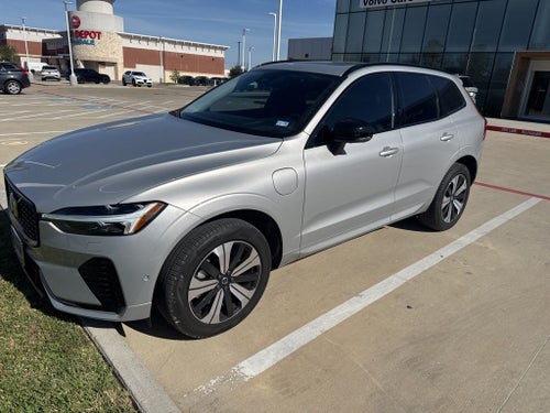 2023 Volvo XC60 Recharge Plug-In Hybrid T8 Plus Dark Theme