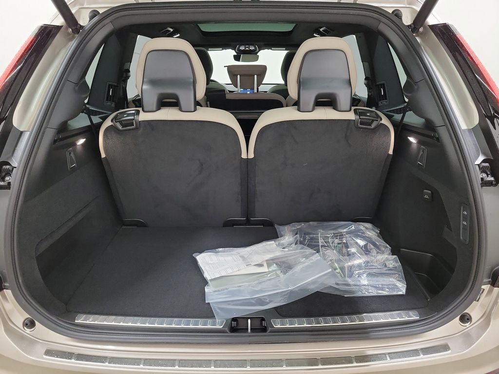 2026 Volvo XC90 Plug-In Hybrid T8 Plus 7 Passenger