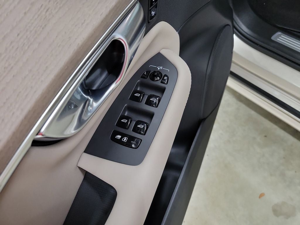 2026 Volvo XC90 Plug-In Hybrid T8 Plus 7 Passenger