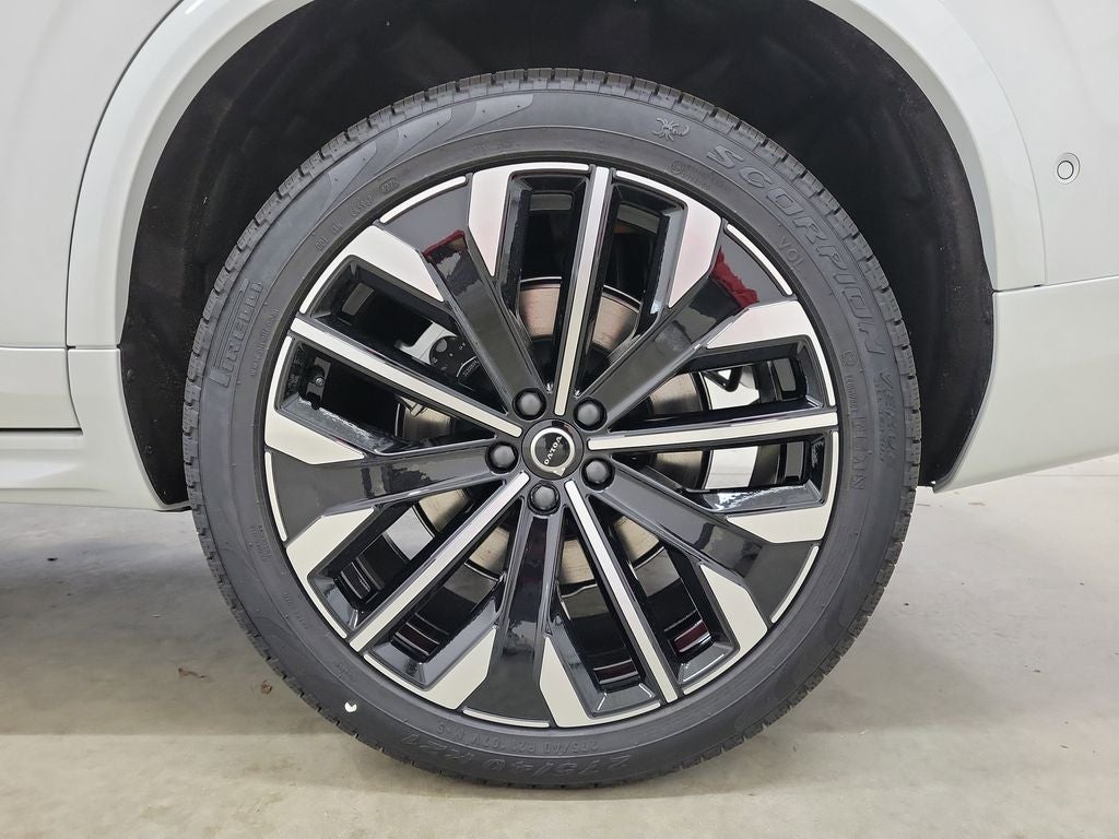 2026 Volvo XC90 Plug-In Hybrid T8 Plus 7 Passenger