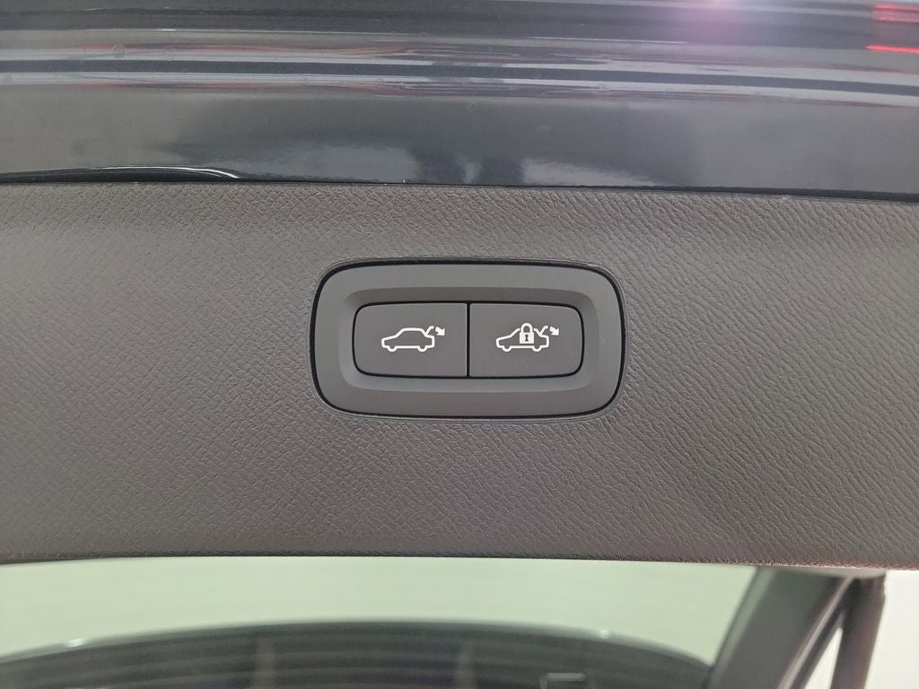 2026 Volvo XC90 Plug-In Hybrid T8 Plus 7 Passenger