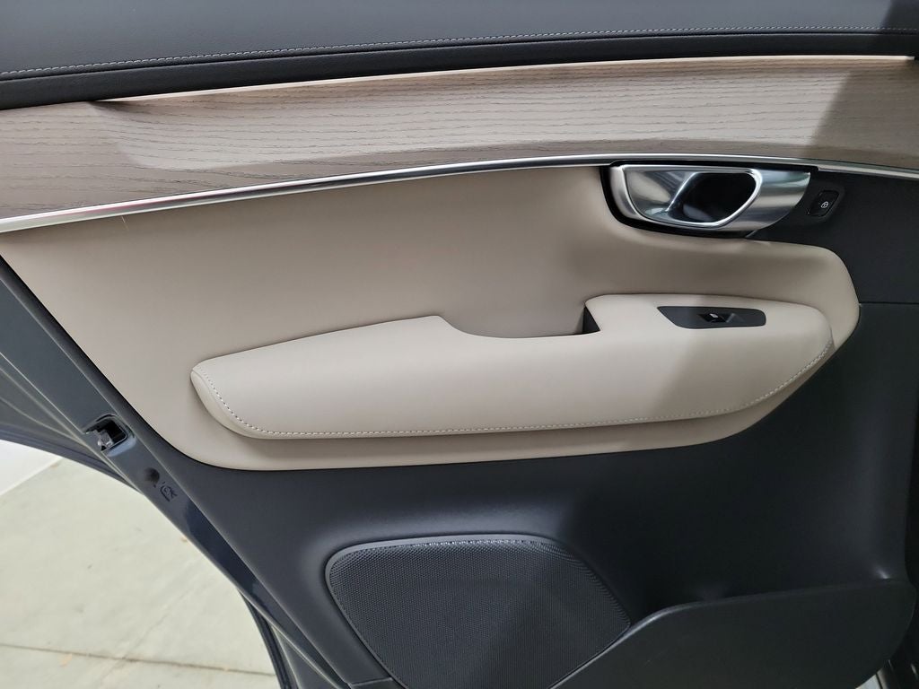 2026 Volvo XC90 Plug-In Hybrid T8 Plus 7 Passenger