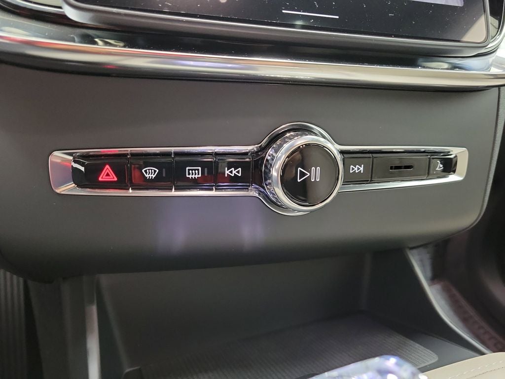 2026 Volvo XC90 Plug-In Hybrid T8 Plus 7 Passenger