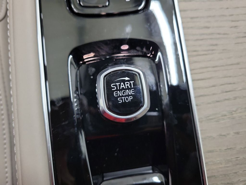 2026 Volvo XC90 Plug-In Hybrid T8 Plus 7 Passenger