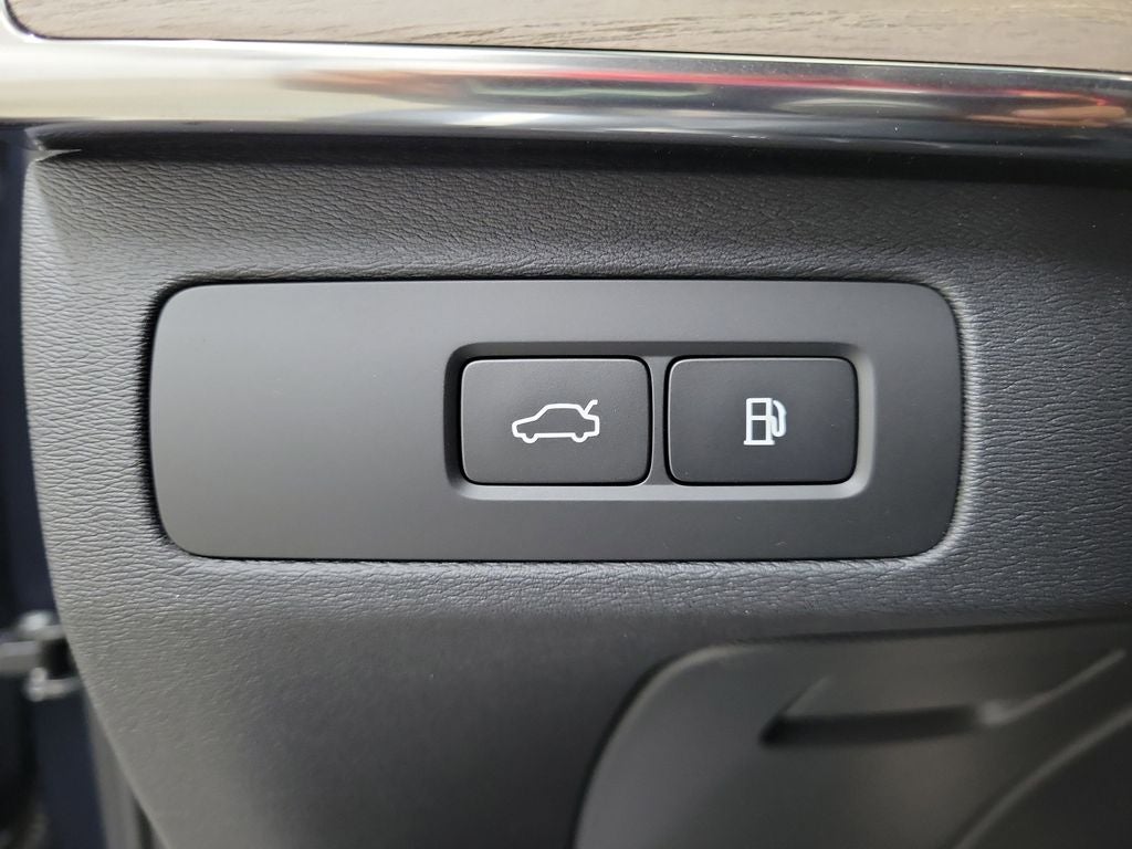 2026 Volvo XC90 Plug-In Hybrid T8 Plus 7 Passenger