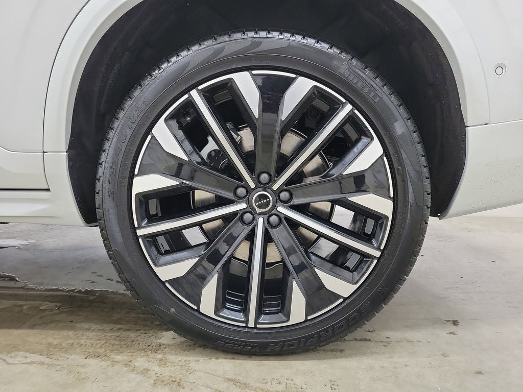 2026 Volvo XC90 Plug-In Hybrid T8 Plus 7 Passenger