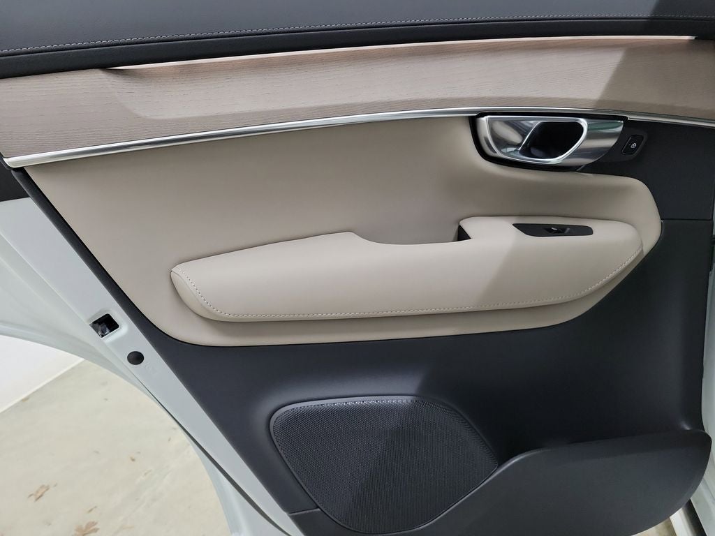 2026 Volvo XC90 Plug-In Hybrid T8 Plus 7 Passenger