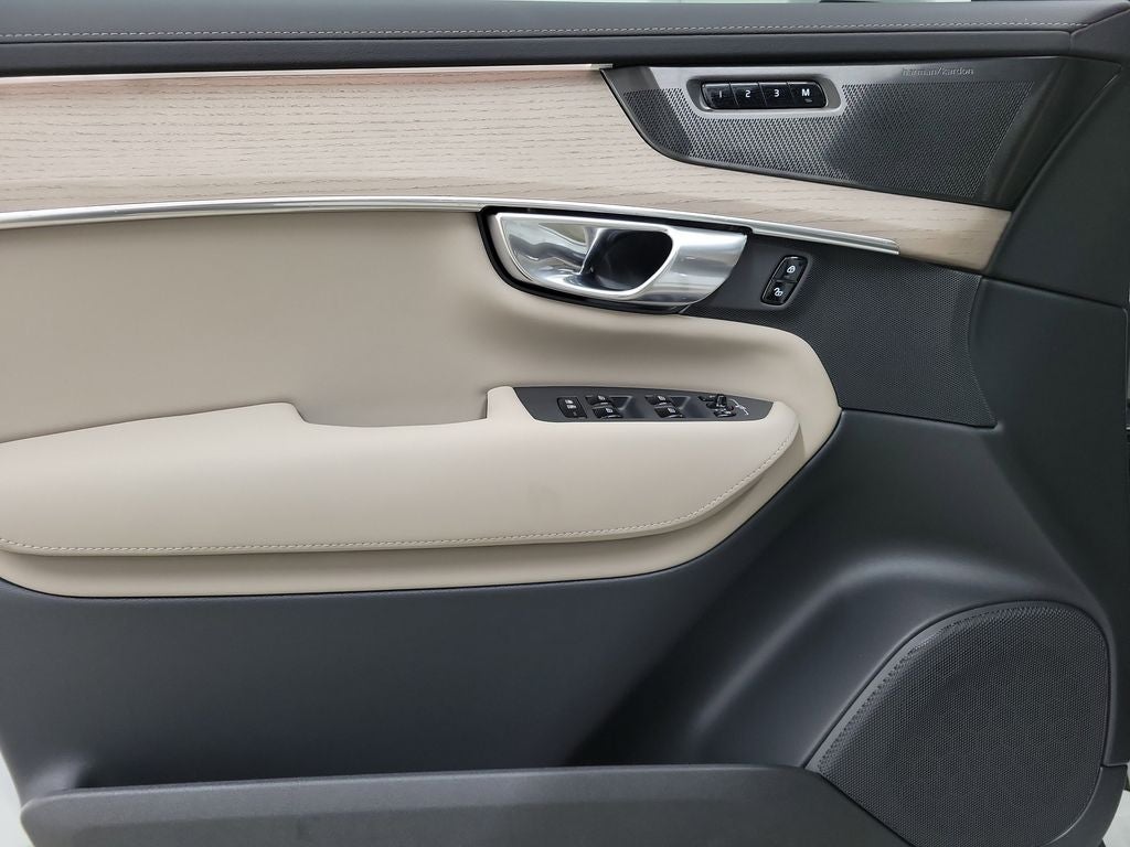 2026 Volvo XC90 Plug-In Hybrid T8 Plus 7 Passenger