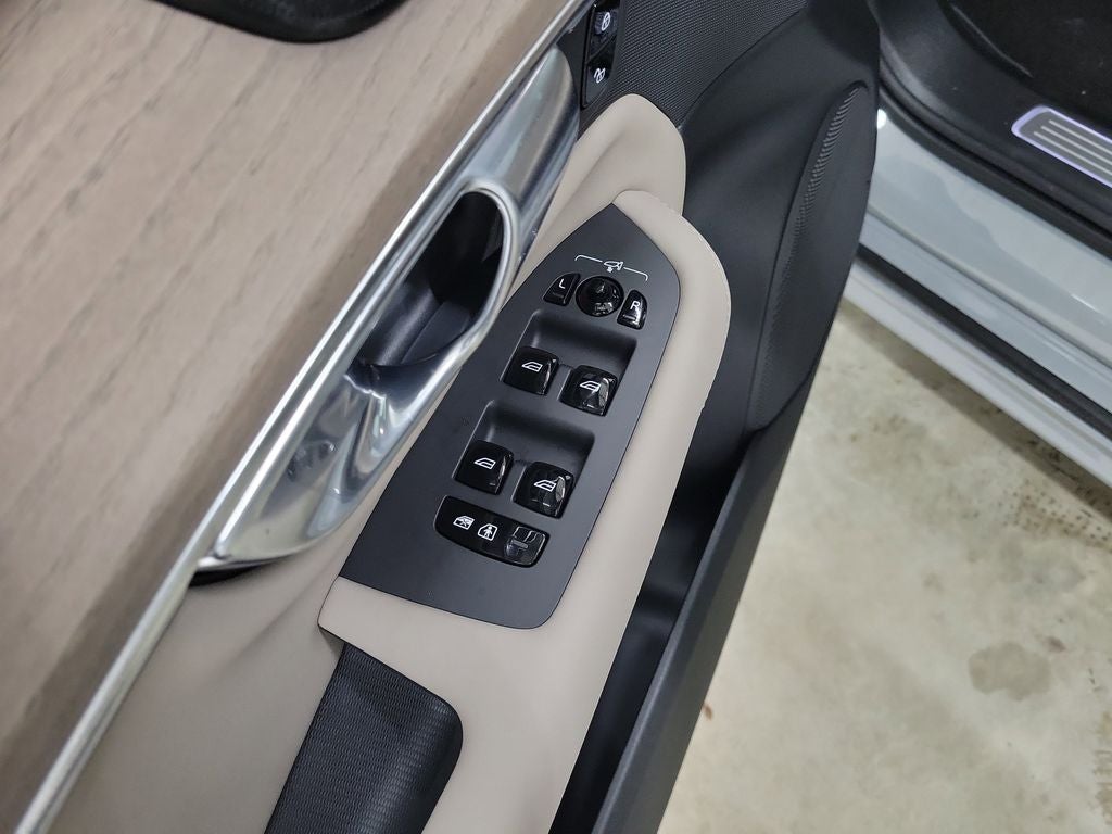 2026 Volvo XC90 Plug-In Hybrid T8 Plus 7 Passenger