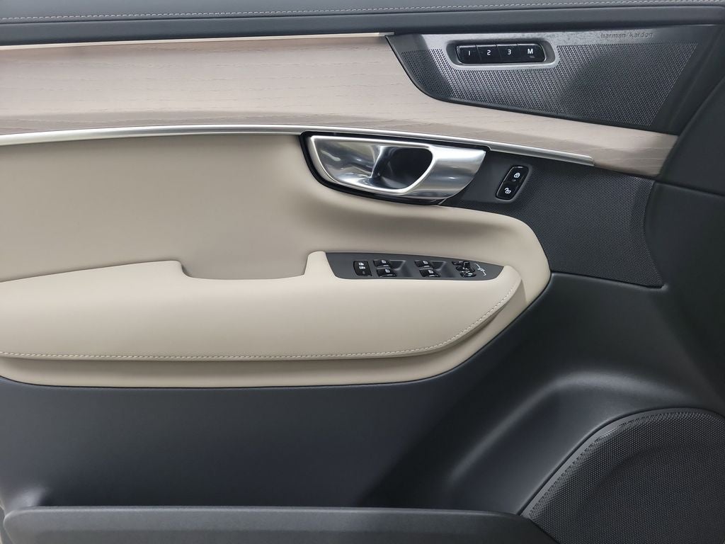 2026 Volvo XC90 Plug-In Hybrid T8 Ultra 7 Passenger