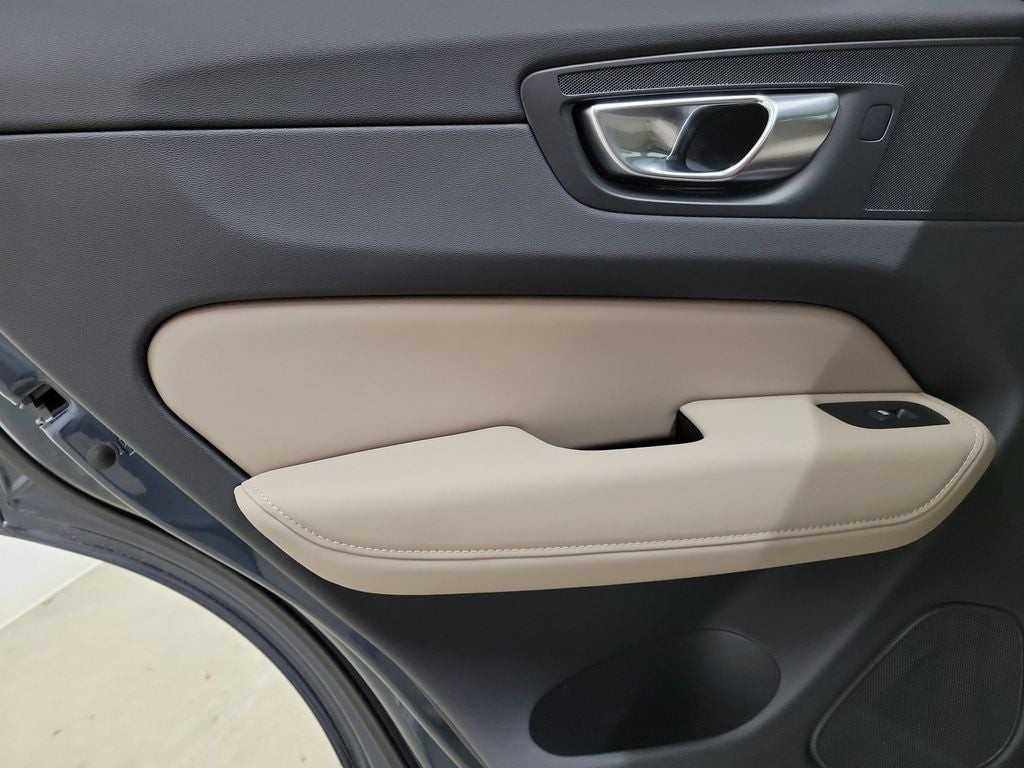 2026 Volvo XC60 Plug-In Hybrid T8 Plus