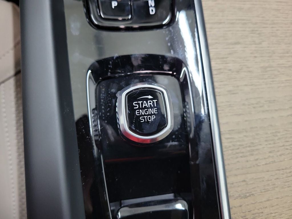 2026 Volvo XC60 Plug-In Hybrid T8 Plus