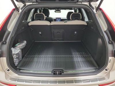 2026 Volvo XC60 Plug-In Hybrid T8 Plus