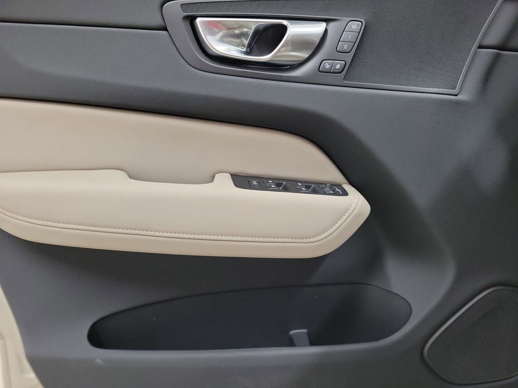 2026 Volvo XC60 Plug-In Hybrid T8 Plus