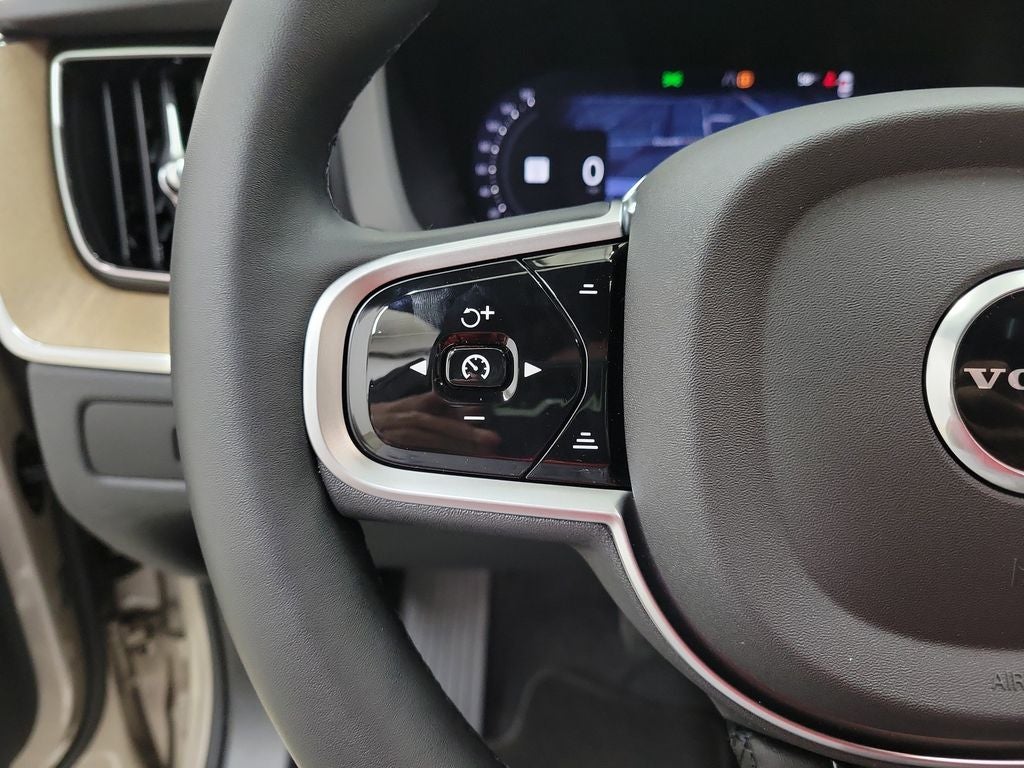 2026 Volvo XC60 Plug-In Hybrid T8 Plus