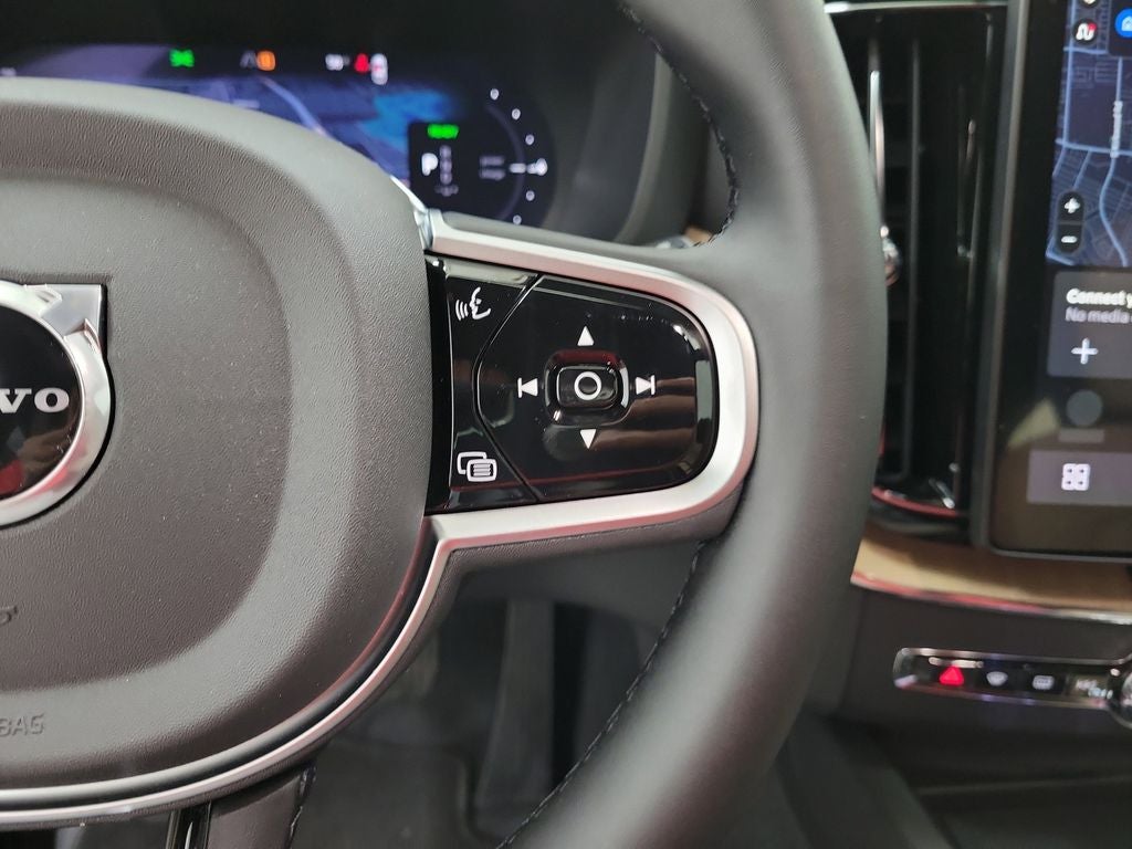 2026 Volvo XC60 Plug-In Hybrid T8 Plus