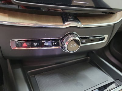 2026 Volvo XC60 Plug-In Hybrid T8 Plus