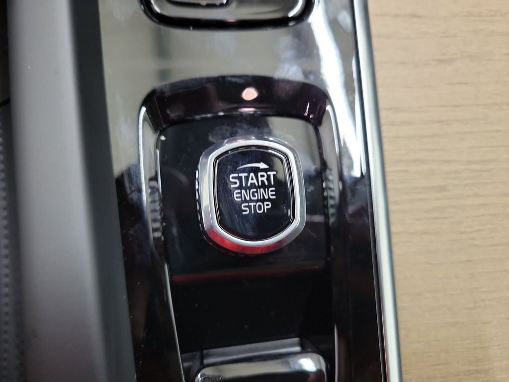 2026 Volvo XC60 Plug-In Hybrid T8 Core