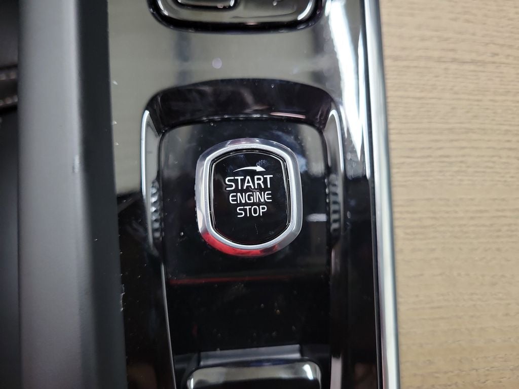 2026 Volvo XC60 Plug-In Hybrid T8 Ultra