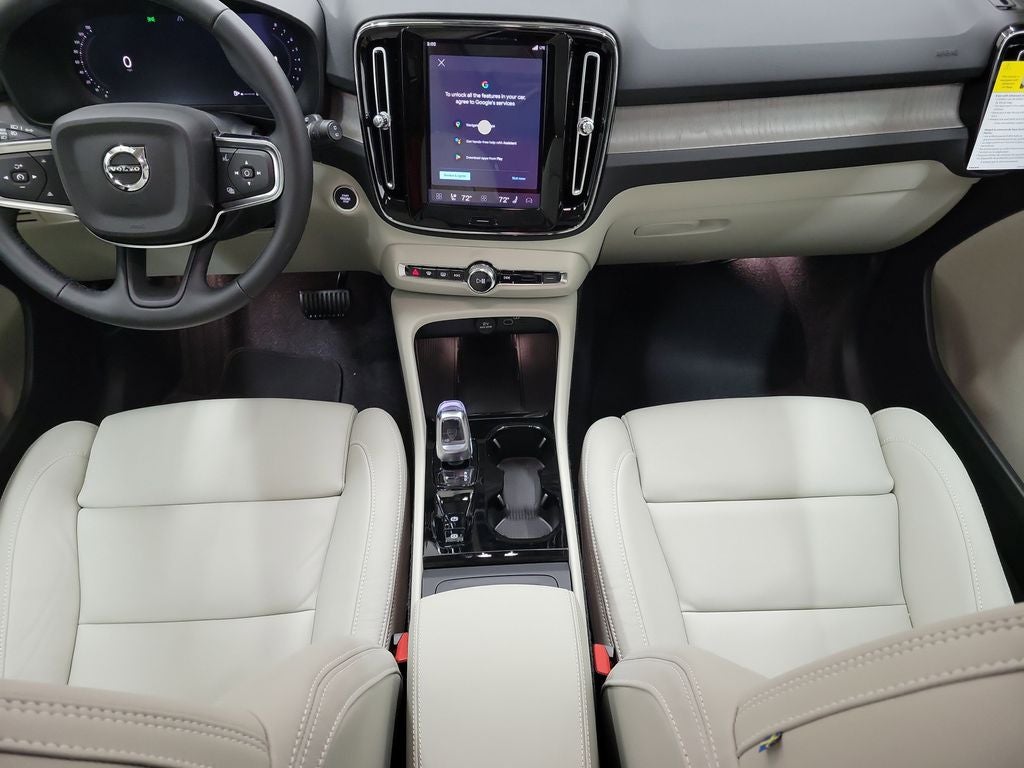 2026 Volvo XC40 B4 Plus