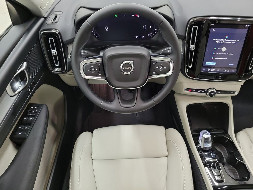 2026 Volvo XC40 B4 Plus