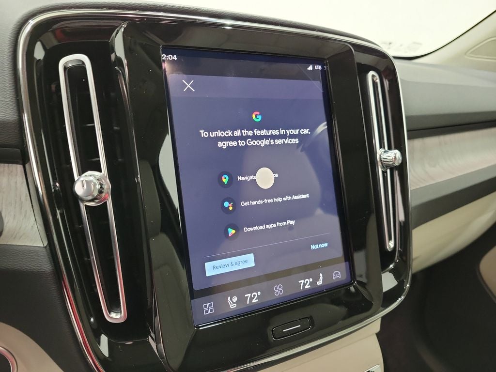 2026 Volvo XC40 B4 Plus