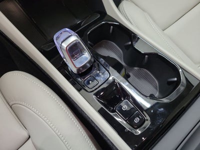 2026 Volvo XC40 B4 Plus