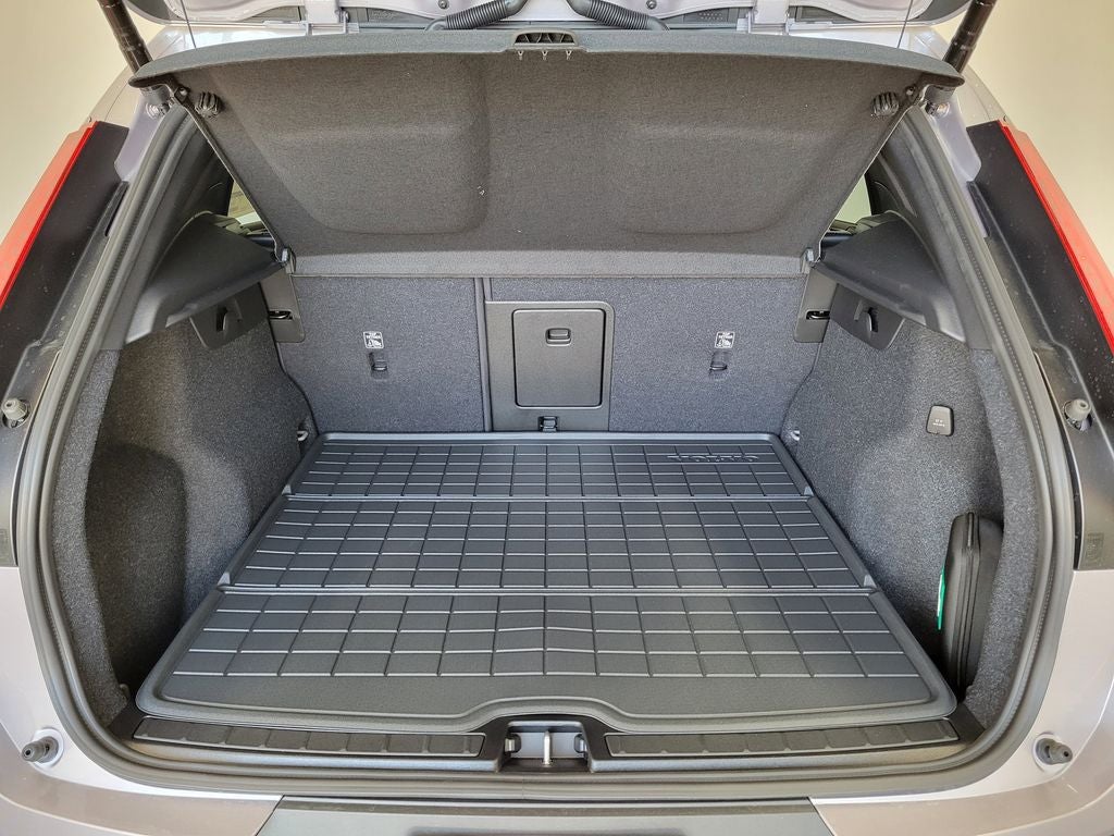 2026 Volvo XC40 B4 Plus