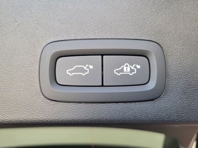 2026 Volvo XC40 B4 Plus