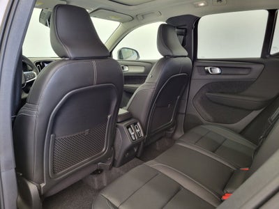 2026 Volvo XC40 B4 Plus