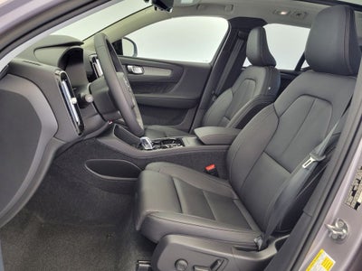 2026 Volvo XC40 B4 Plus