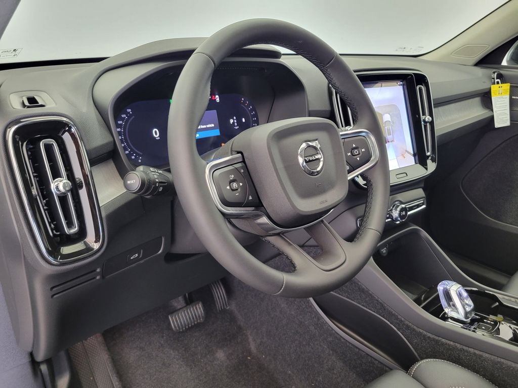 2026 Volvo XC40 B4 Plus