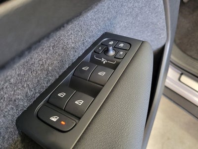 2026 Volvo XC40 B4 Plus