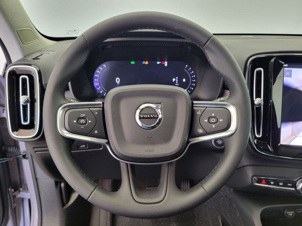 2026 Volvo XC40 B4 Plus