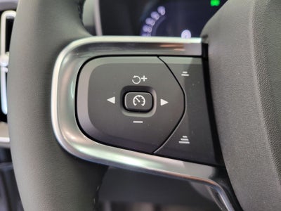 2026 Volvo XC40 B4 Plus