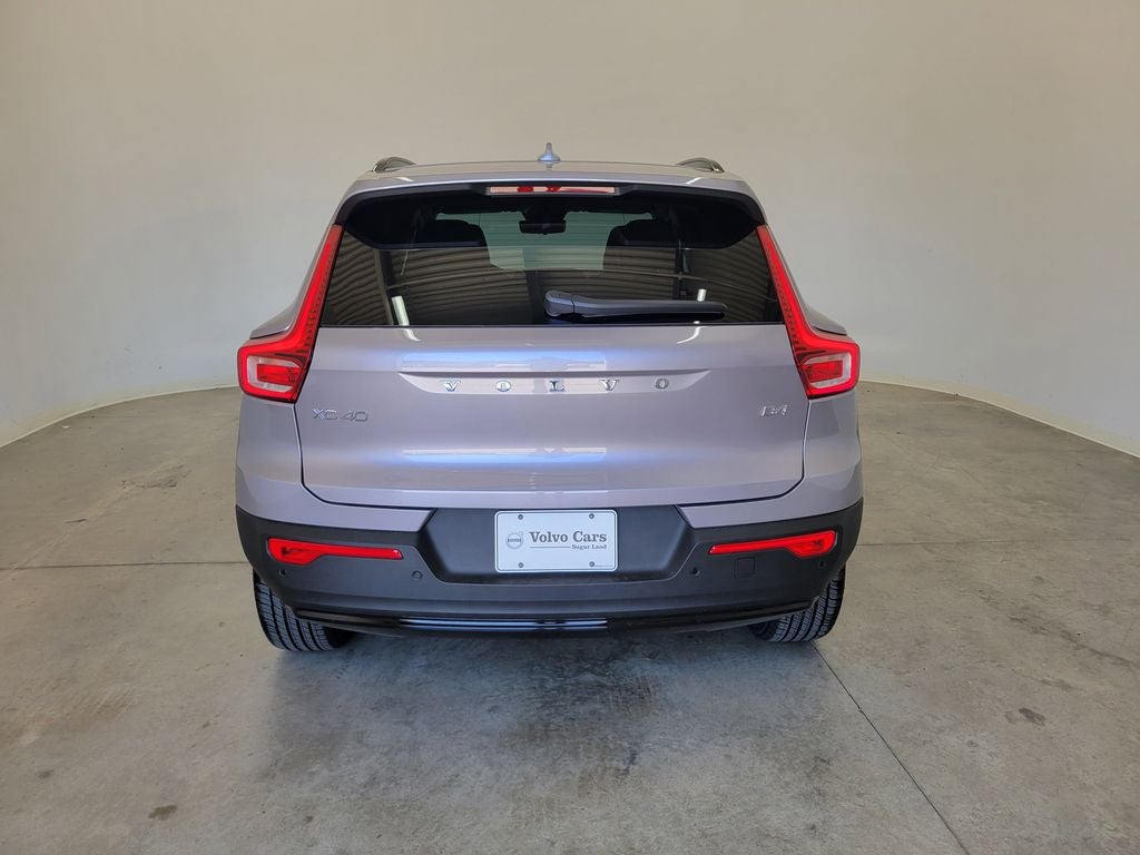2026 Volvo XC40 B4 Plus