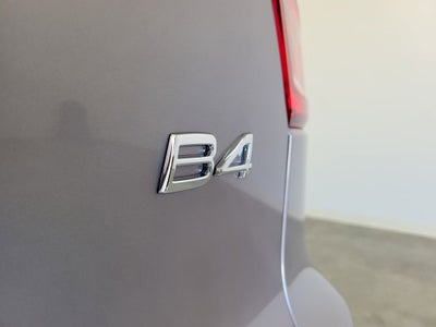 2026 Volvo XC40 B4 Plus