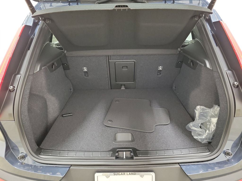 2026 Volvo XC40 B4 Core