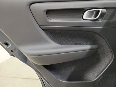 2026 Volvo XC40 B4 Core